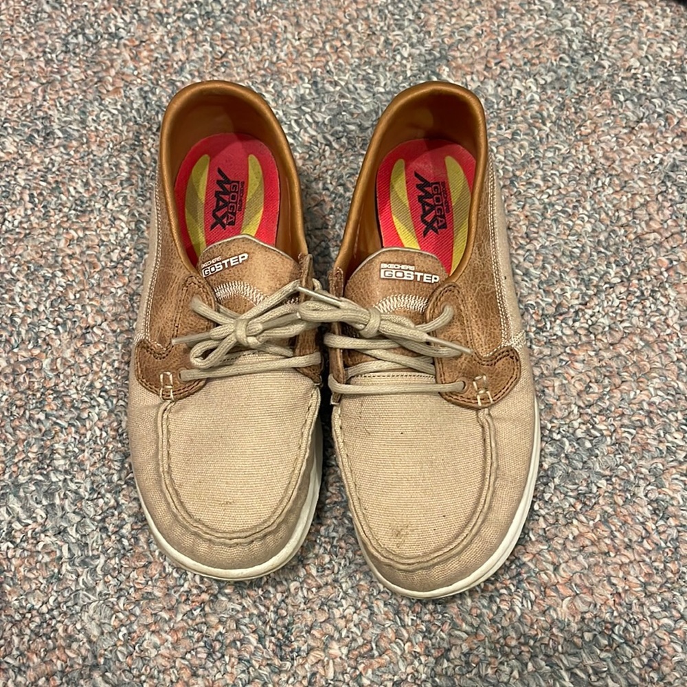 Sketcher go walks. Size 7